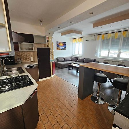 Smaragd Damir Antunovic-Sobodajalec Kobarid Buitenkant foto